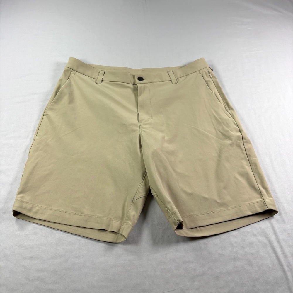 Lululemon Commission Shorts Mens Size 34 Beige Classic Fit Warpstreme Tech Golf